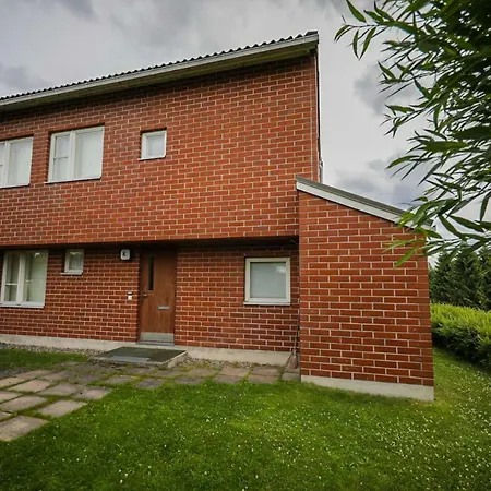 Hulda's By The River Apartment